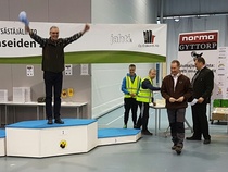 Tapani Koskela ilmahirven Suomenmestariksi Tampereella.